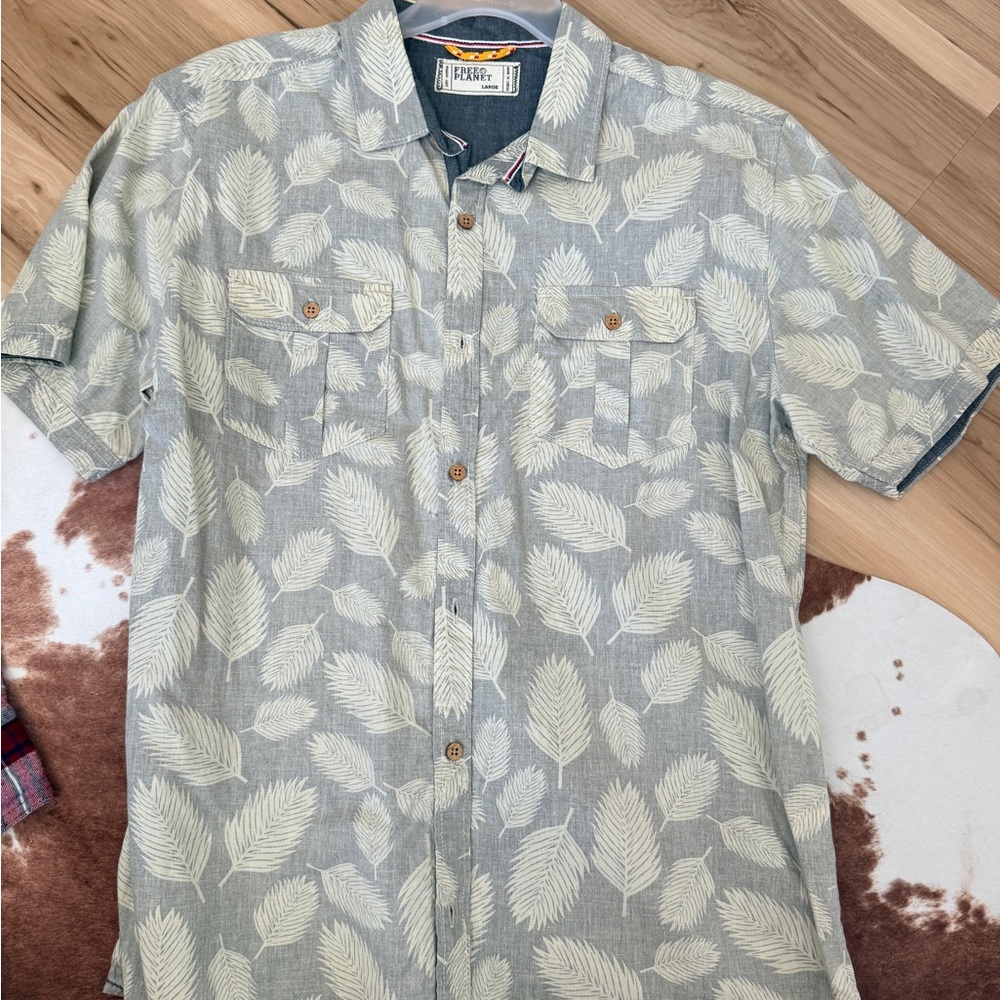 Free Planet Men's Blue Leaf Print Casual Shirt